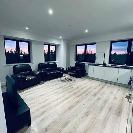 New One Bedroom Luxury Apartment In Solihull Buitenkant foto