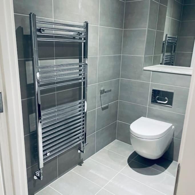 New One Bedroom Luxury Apartment In Solihull Buitenkant foto